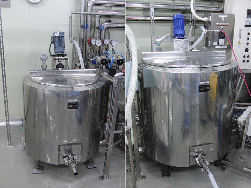 200 kg Cauldron(Left) / 400 kg Cauldron(Right)